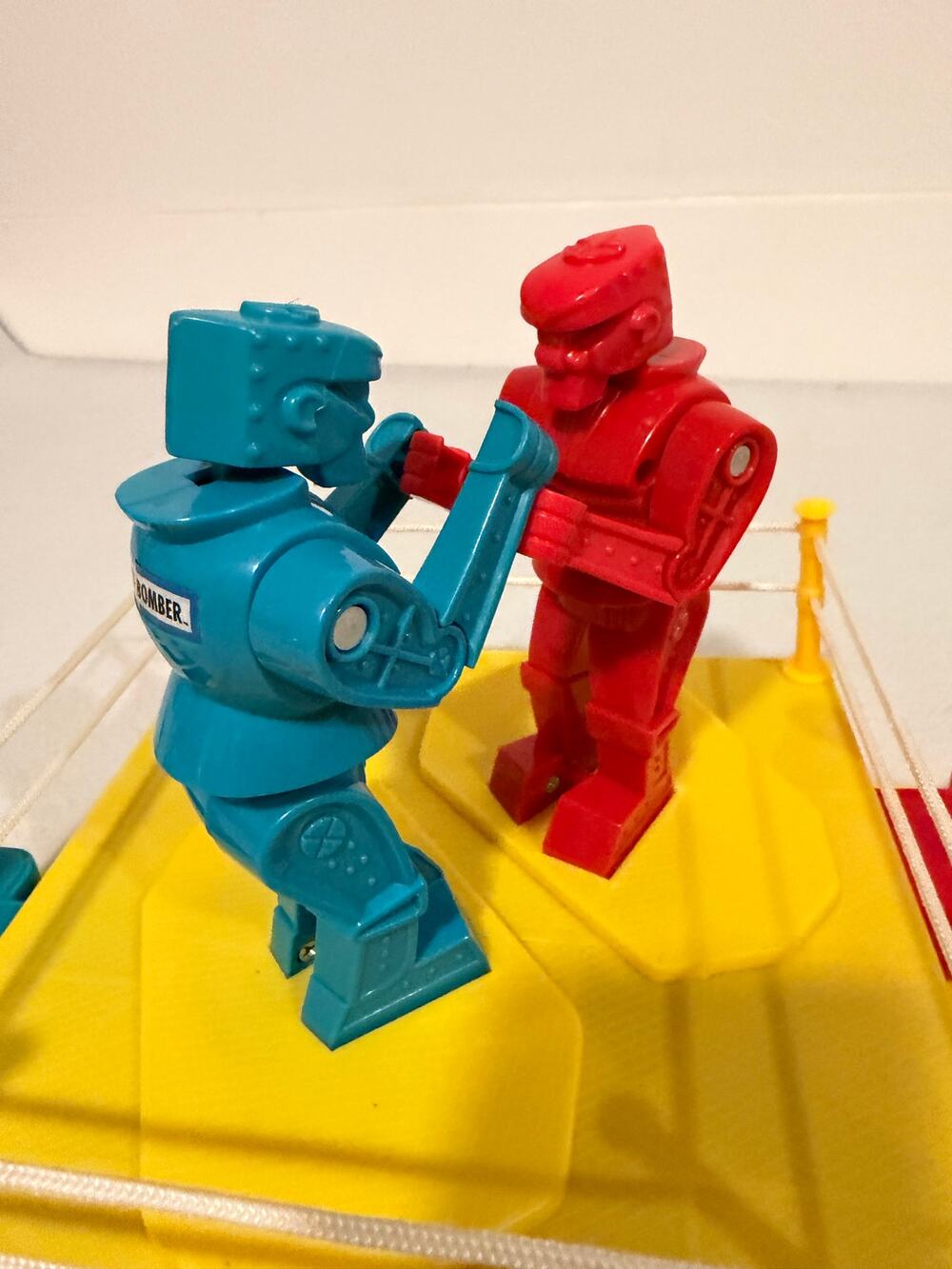 Rock'em Sock'em Robots Mattel Boxing Ring Game Red Rocker Blue Bomber